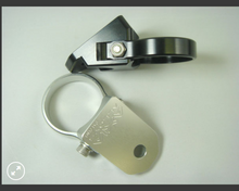 Load image into Gallery viewer, A PILLAR LIGHT MOUNT