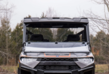 Load image into Gallery viewer, POLARIS RANGER XP 900 SCRATCH RESISTANT FLIP DOWN WINDSHIELD
