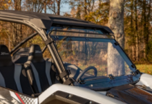 Load image into Gallery viewer, KAWASAKI TERYX KRX 1000 SCRATCH RESISTANT FLIP DOWN WINDSHIELD