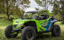 Load image into Gallery viewer, TEXTRON WILDCAT XX FLIP WINDSHIELD