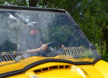 Load image into Gallery viewer, CAN-AM COMMANDER SCRATCH-RESISTANT VENTED FULL WINDSHIELD
